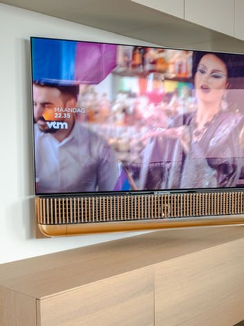 993b02_b0392c8bc81041b8802a54ad2335c24b~mv2 (1)